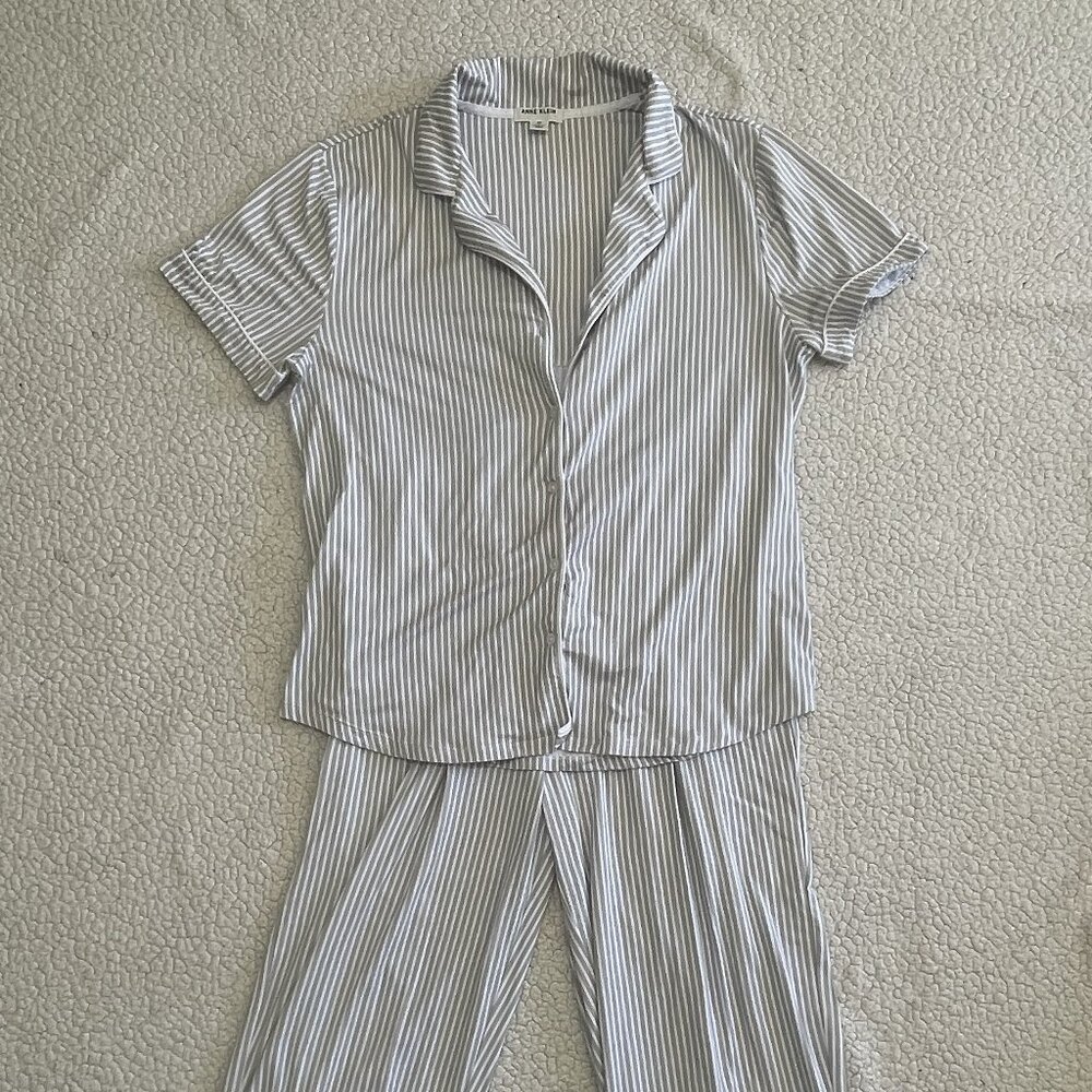 Anne Klein Pajamas. Capri pants, short sleeve button up top, medium , white/gray